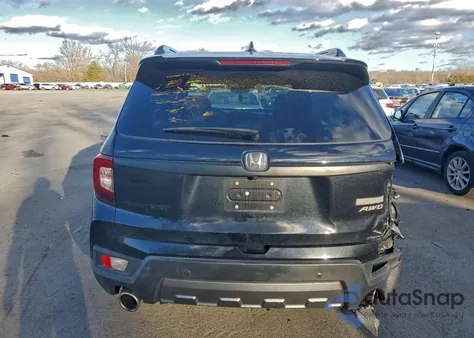 2022 Honda Passport Trail Sport z USA, uszkodzony, nr VIN 5FNYF8H60NB030956